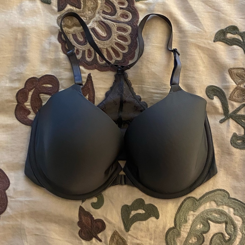 34DD Victoria Secret Front Close Bra NWOT